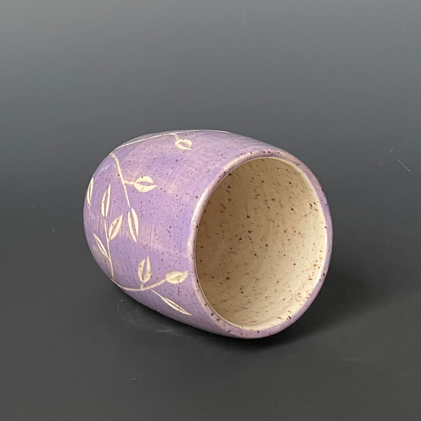 Purple Leaf Carved Thumb Tumbler